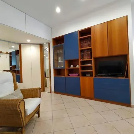 Luminoso Vista Mare, Comodo ואראצה