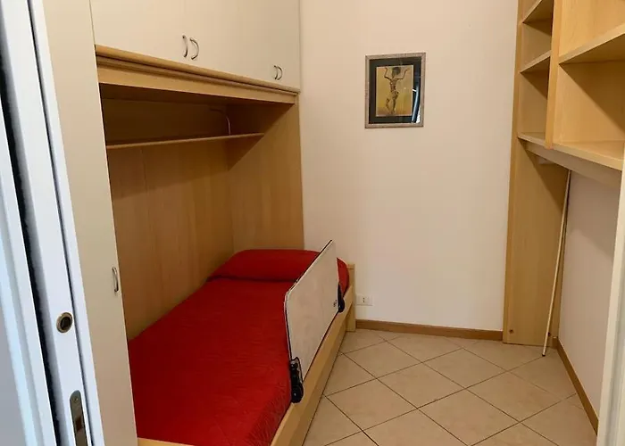 Luminoso Vista Mare, Comodo Apartment